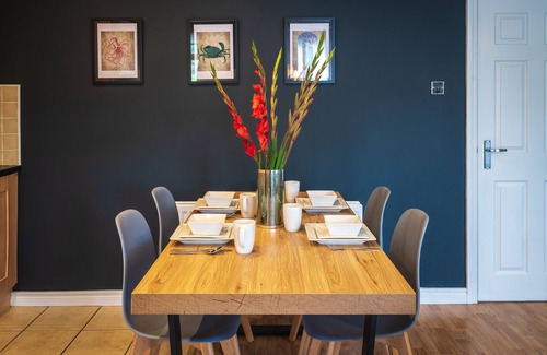 Ballycastle House | 8 The Abbey