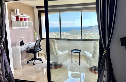 Mandelieu-La-Napoule Apartment | 80 m2 exceptional sea view Swimming pool Quiet Air-conditioned Garage