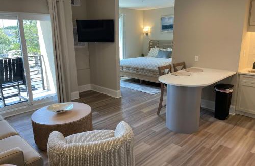 Morehead City Apartment | 812 North Unit 325