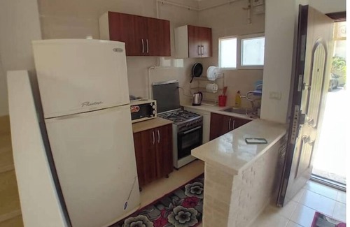 Bulaq ad Dakrur Apartment | 822 · 2BR Townhouse, Bath, backyard