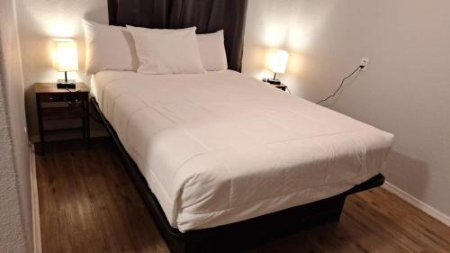 Valle House | 82A Grand Canyon South Rim Studio Sleeps 2- yukon