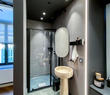 Athens City Centre Apartment | 84 Luxury Suites in Center of Athens