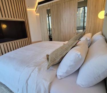 Bur Dubai Apartment | 85m2 En Suite, DIFC