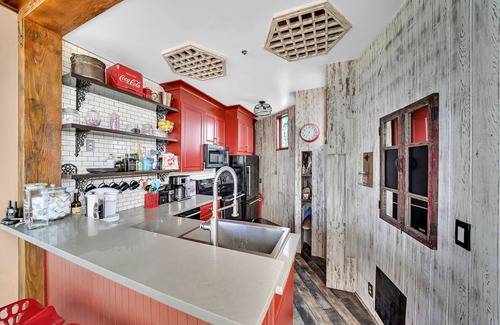 Seal Beach Apartment | 87-ft Water Tower with Elevator and 360 Panoramic Views