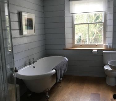 Haverfordwest House | 8a Spring Gardens