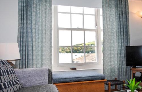 Salcombe House | 8b Fore Street