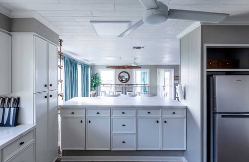 Grand Isle House | 8BR Beachfront w/ Huge Deck | Walk to Sand + Kayak