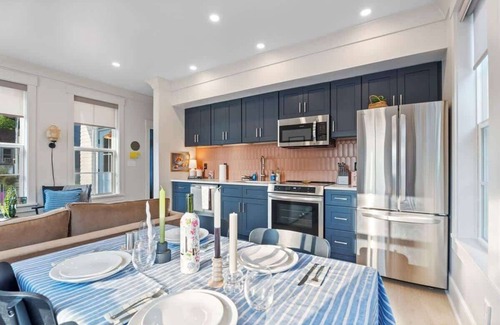 Durham House | 8BR Urban Retreat w/Deck, Near Downtown Durham
