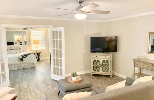 Downtown Atlanta House | 8N - Stylish 1 BD 1 BA condo in Downtown Atlanta