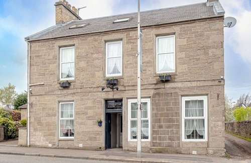 Auchterarder House | 9 Bed ApartHotel Exclusive Use in the heart of Auchterarder, Scotland