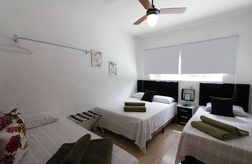 Bela Vista House | 9-bedroom house on a stretch of Paulista for up to 33 people, partial or total