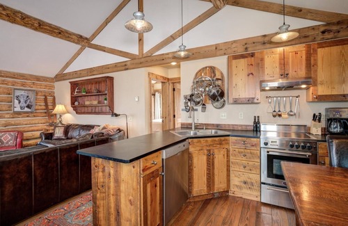Big Sky Cabin | 9 Cabin Hollow (2-Bedroom Home) with Mountain view by Moonlight Basin Lodging