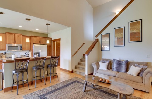Four Corners House | 9 Mi to Downtown: Bozeman Vacation Home w/Hot Tub