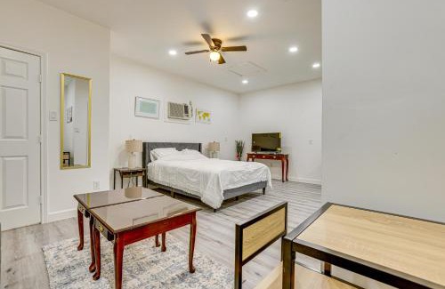 Houston Apartment | 9 Mi to Old Town Spring Suburban Stay in Houston!