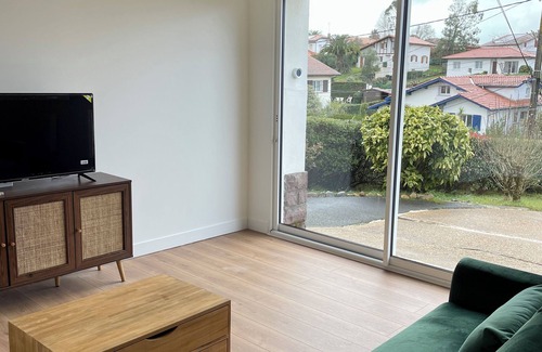 Anglet Apartment | 9 minutes from the beach! Apartment T3 anglet center.