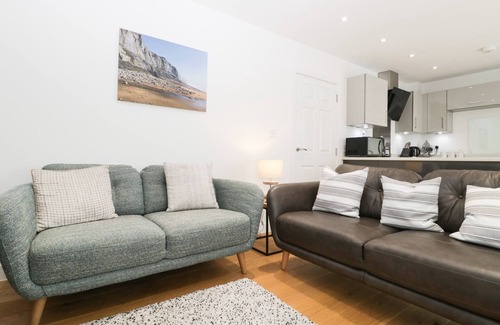 Axminster Cottage | 9 MITCHELL GARDENS, family friendly in Axminster