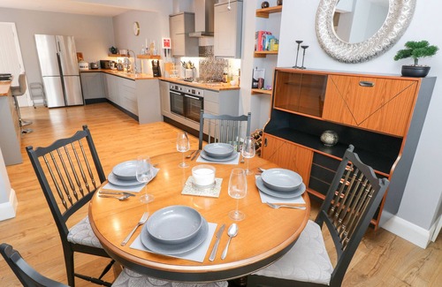 Roch Cottage | 9 PILGRIMS WAY, pet friendly, with a garden in Roch