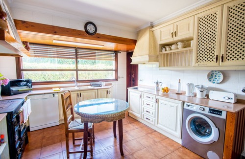 Getxo Villa | 9 Rooms. 600 sqm house. 3000 sqm garden. 500 sqm Parking.