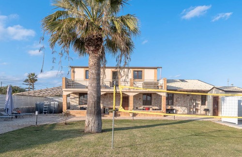 Syracuse Villa | 90 m² Villa ∙ 4 bedrooms ∙ 9 guests