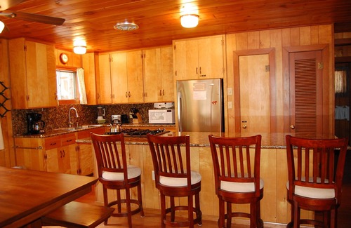 North Wawona Cabin | (92) Harmony Villa at The Redwoods In Yosemite