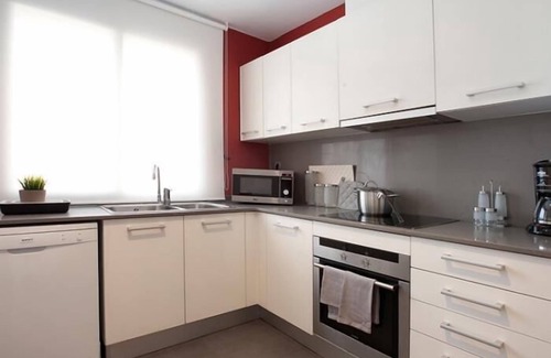 Diagonal Mar i el Front Maritim del Poblenou Apartment | 982 New Beach Apartment w/Pool