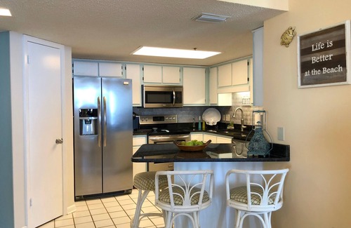 Orange Beach Condo | 9th Fl.Ocean Front balcony! 💎So Clean, Pools, Wifi Tennis, Pickle & Racket ball