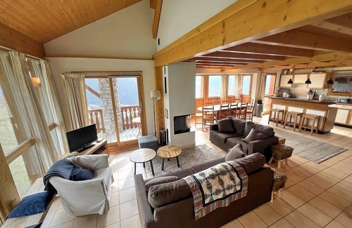 Vallandry Ski Chalet | A 10 person chalet directly on the piste with panoramic views