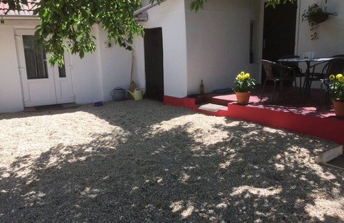 Jaszszentandras House | A beautiful Hungarian village with a thermal swimming pool complex!