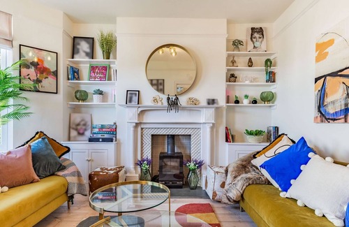 Newquay Cottage | A beautiful large terraced house within 5 minutes walk to the beach and town.