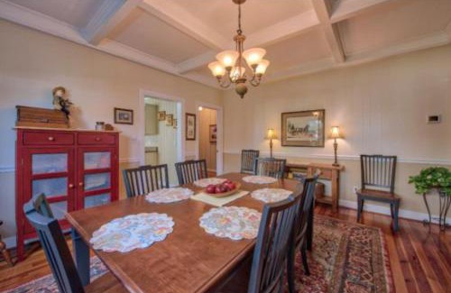 Lake Junaluska House | A Beautiful View & Carriage