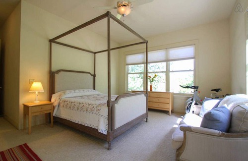Calistoga House | A Beautiful Vineyard Country Home