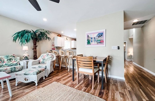 Hanover Place Condo | A bike ride from the beach