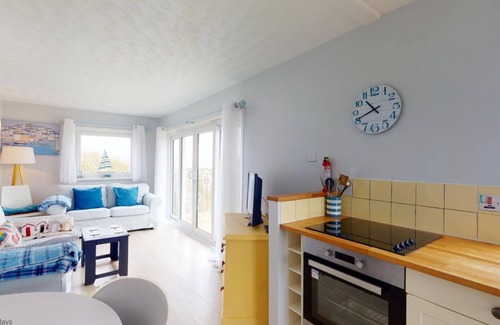 Hayle Cottage | A bright, fresh and modern holiday bolthole, Ocean swell sleeps up to 6 guests
