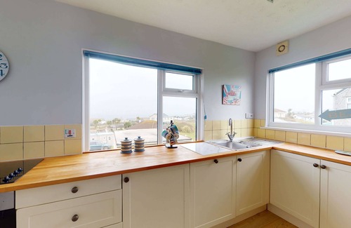 Hayle Cottage | A bright, fresh and modern holiday bolthole, Ocean swell sleeps up to 6 guests