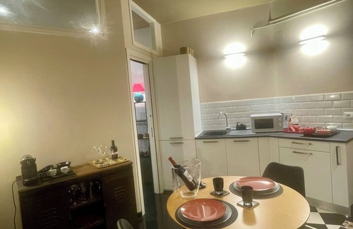 Testaccio Apartment | A&C Design Apartment in Rome Just a Step from Trastevere & Colosseum! Bus Metro