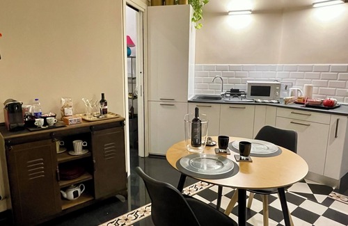 Testaccio Apartment | A&C Design Apartment in Rome Just a Step from Trastevere & Colosseum! Bus Metro