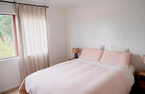 Dyerville House | A cabin with a big view, comfort and tranquility, close to vines