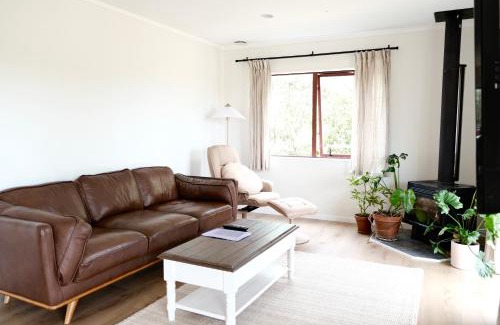 Dyerville House | A cabin with a big view, comfort and tranquility, close to vines