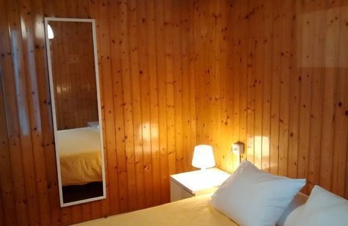Malpica de Bergantinos Cottage | A Casa de Regina for 8 people