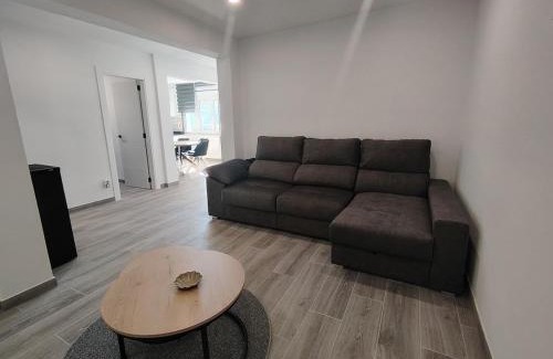 Cee House | A Casa Pequena INCostadaMorte