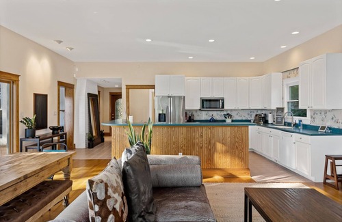 Wilmington House | A charming 4-bedroom waterfront with a private dock retreat that offers a secluded serene getaway!