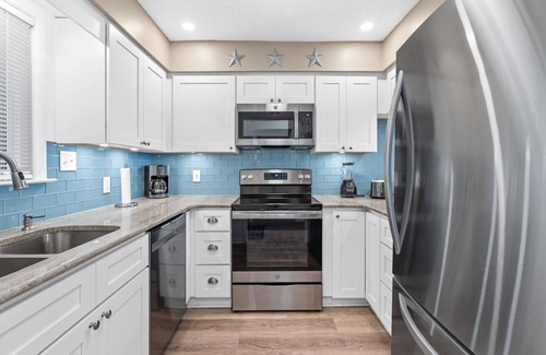 Long Beach Condo | A Coastal Getaway - OIBV 1011 - Coastal Vacation Resorts
