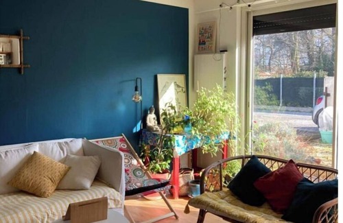 Dax House | A colorful home with a vacation spirit