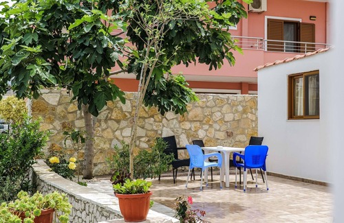 Ksamil Apartment | A comfortable home-away-from-home experience, close to everything.