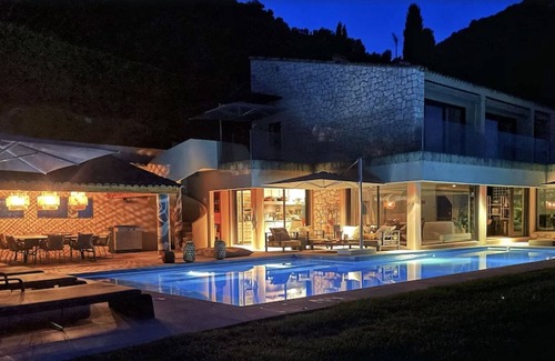 Vence Villa | A contemporary and stylish architectural gem nestled in the Alpes-Maritimes