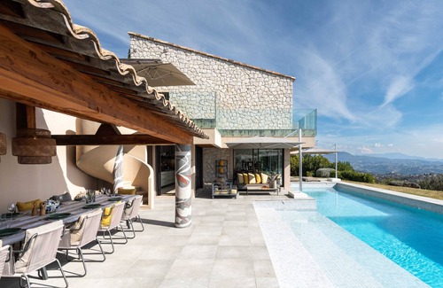 Vence Villa | A contemporary and stylish architectural gem nestled in the Alpes-Maritimes