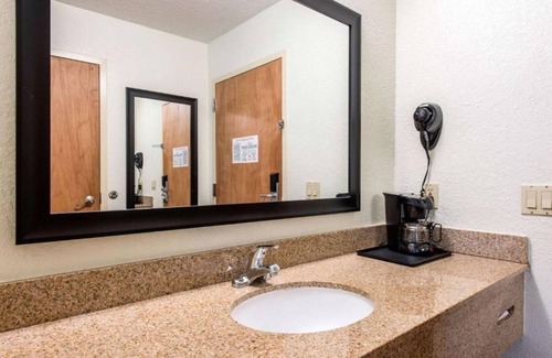 Florida Center North House | A convenient stay close to Universal Orlando Resort !