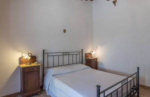 Murlo Other | a cosy country cottage in a very private, secluded position.