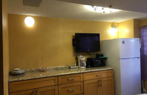 Waikiki Apartment | A Cozy and Romantic Studio at Heart of Waikiki