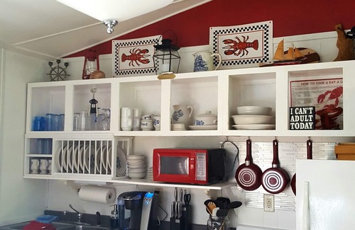 Camden Cottage | A cozy beach hotel. Escape, Relax, Enjoy & Explore!